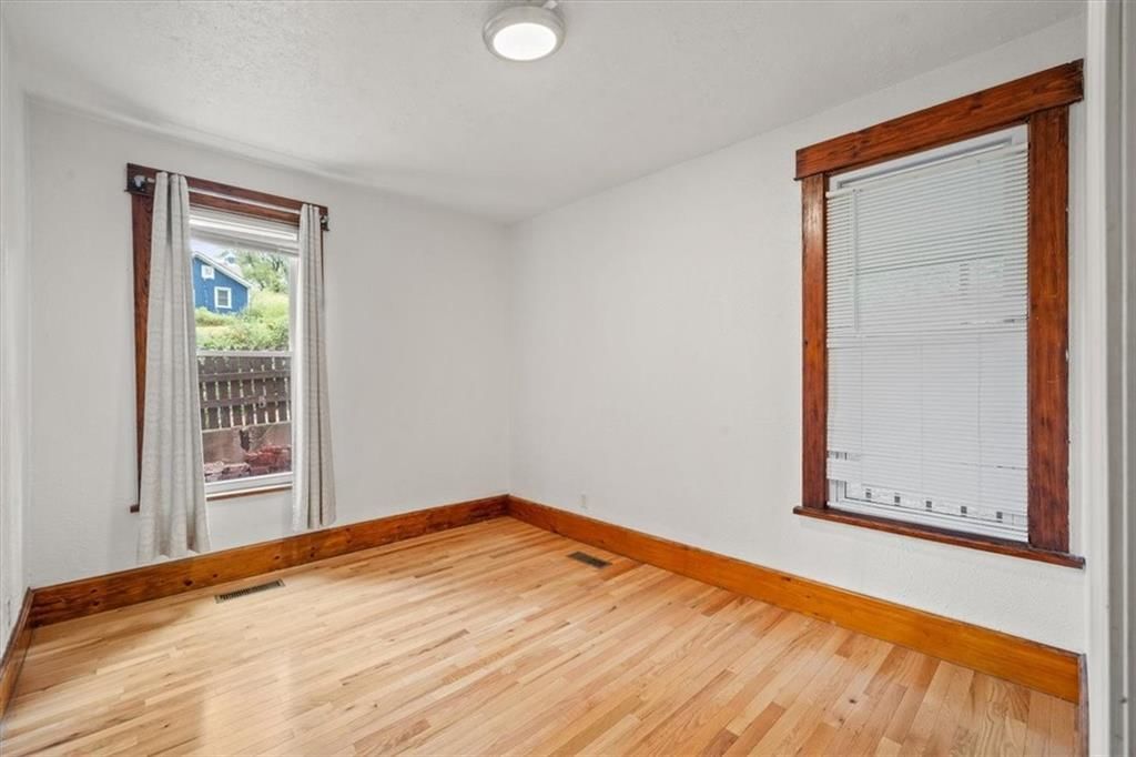 940 Cliff Street — photo 16