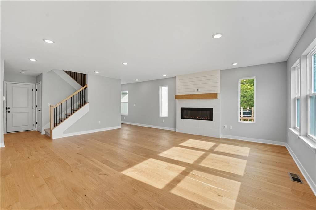701 Glenn Circle — photo 15