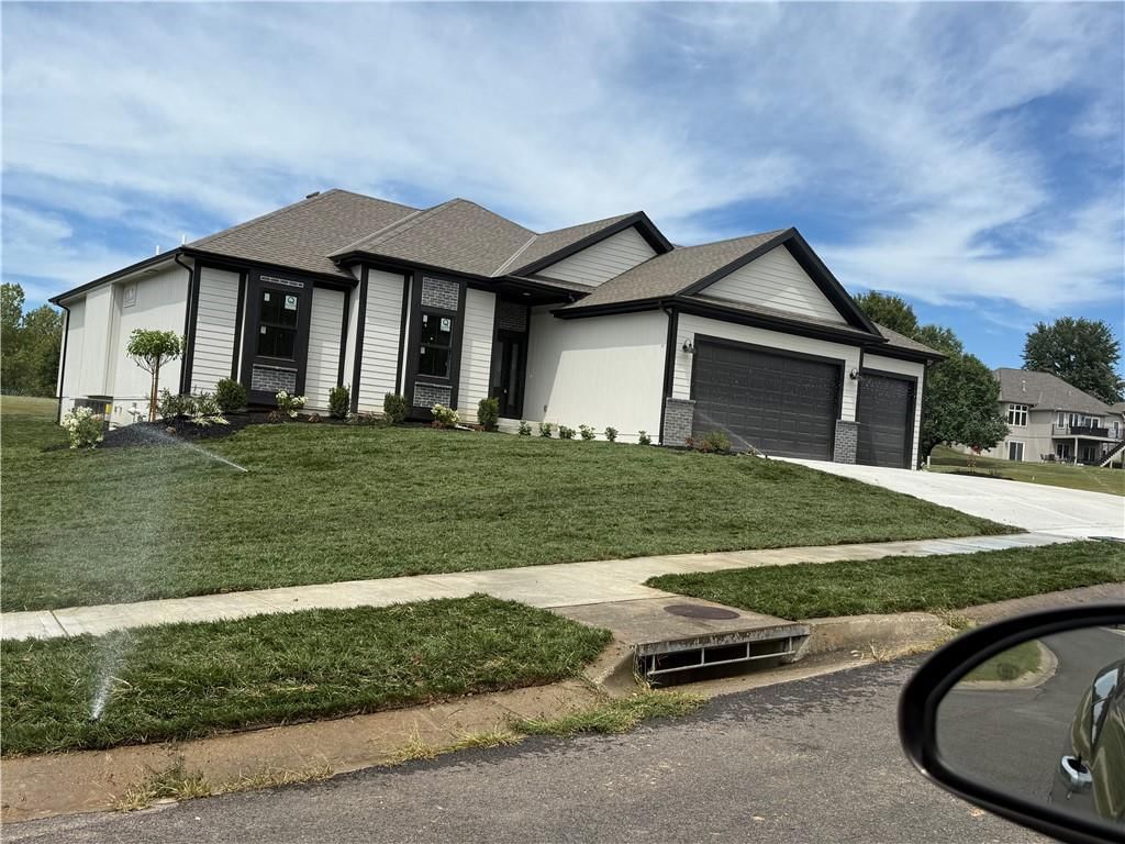 504 Blackhawke Drive — photo 2
