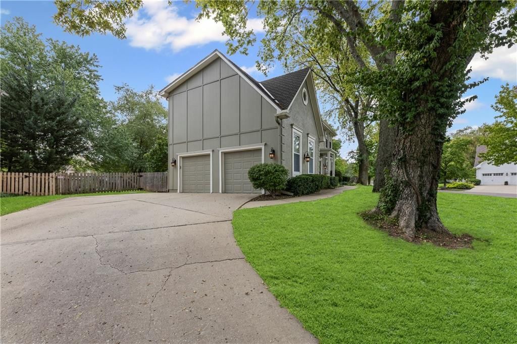 Photo 6 of 57 - 13902 Lowell Avenue