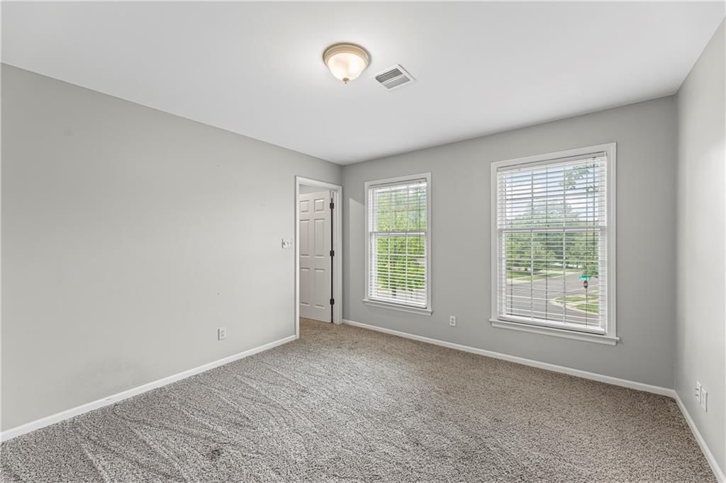 Photo 36 of 57 - 13902 Lowell Avenue