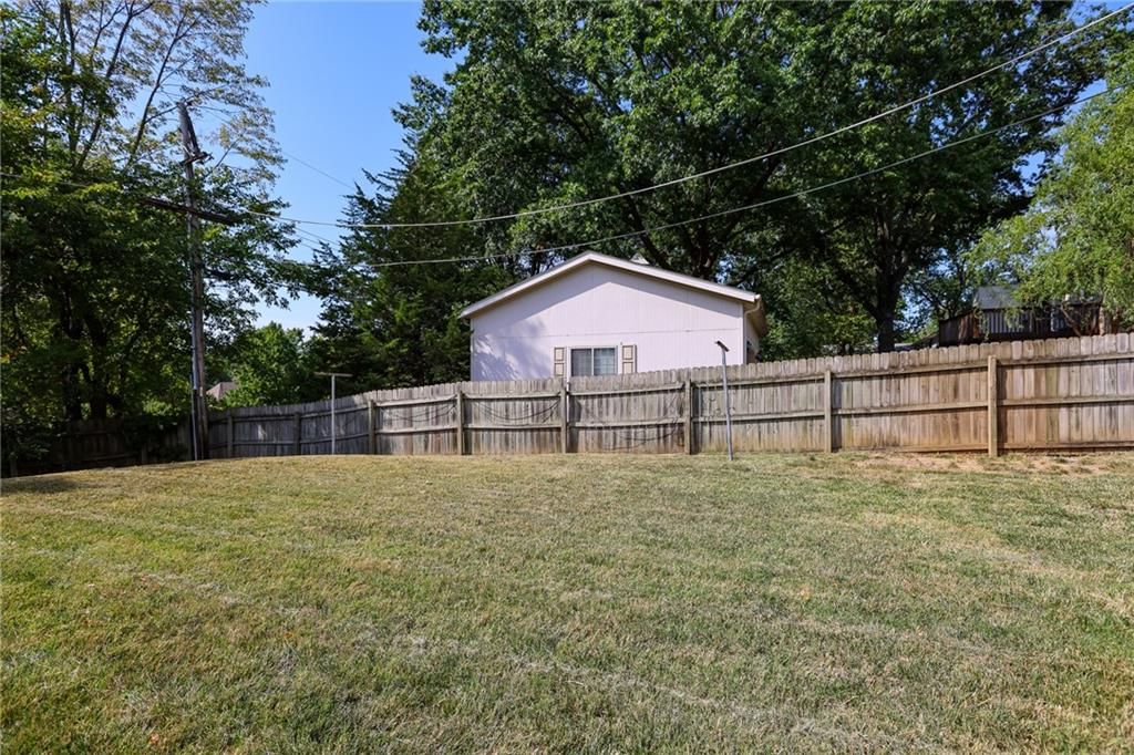 6000 N Wyandotte Street — photo 24