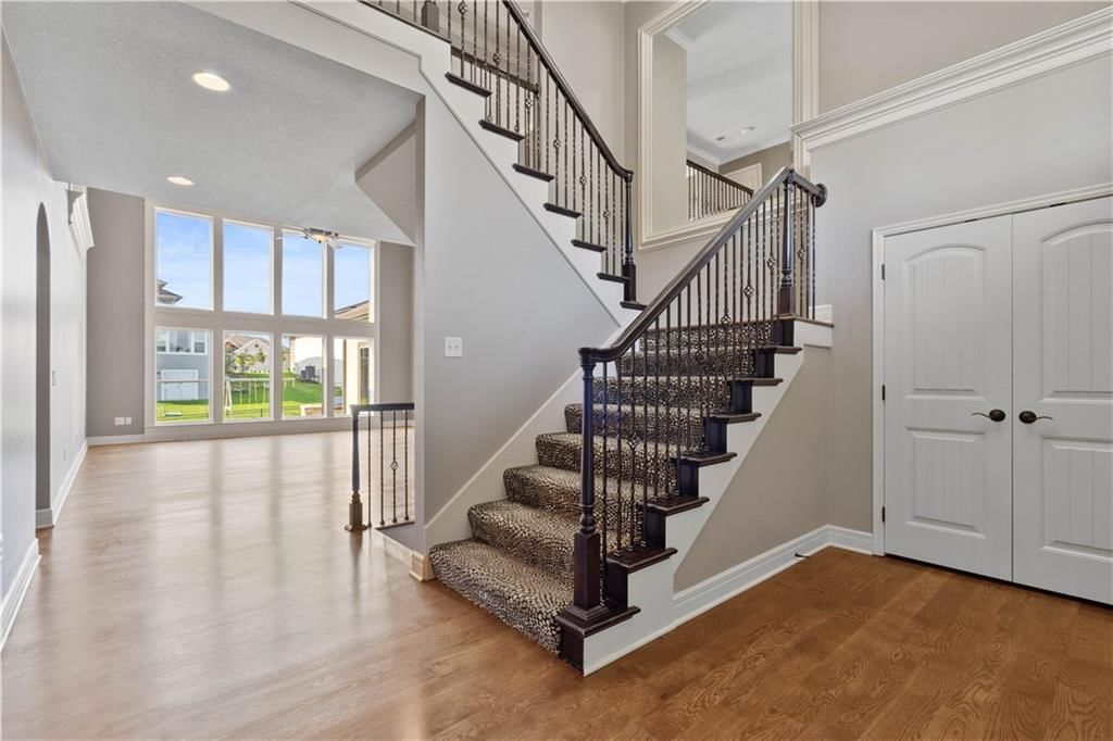 15825 Howe Street — photo 2