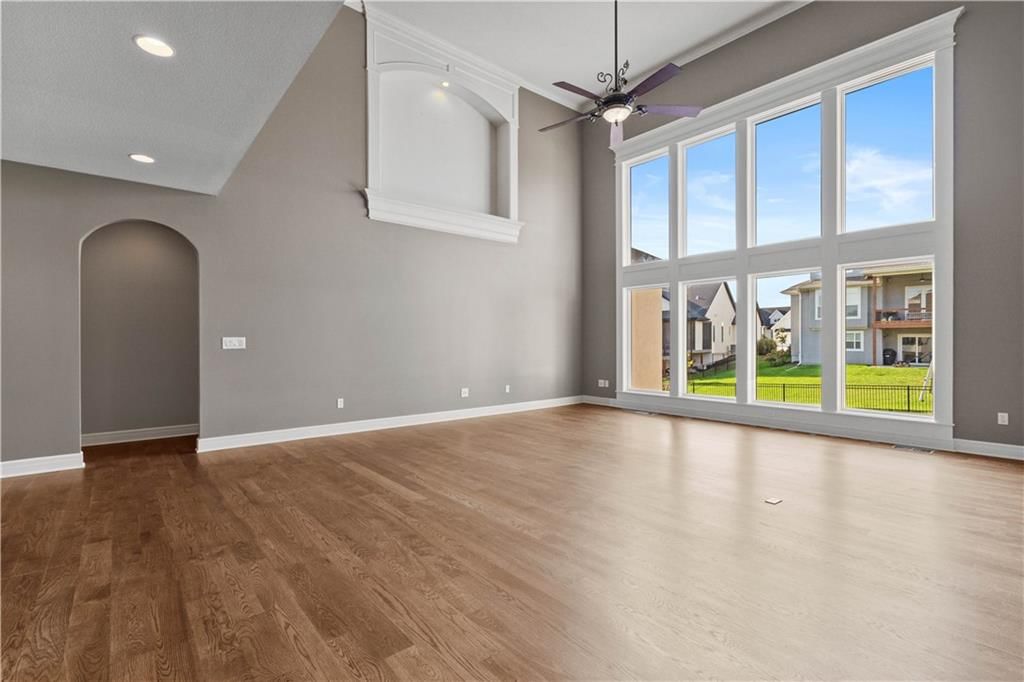 15825 Howe Street — photo 4