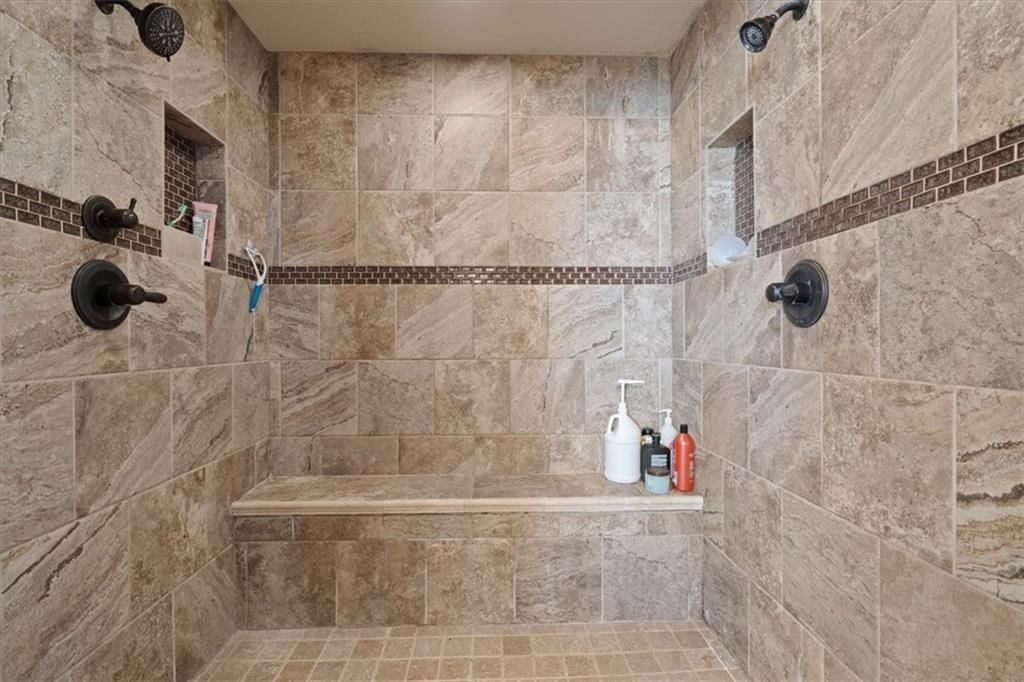 15825 Howe Street — photo 20