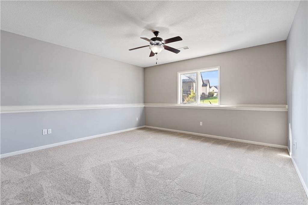 15825 Howe Street — photo 35