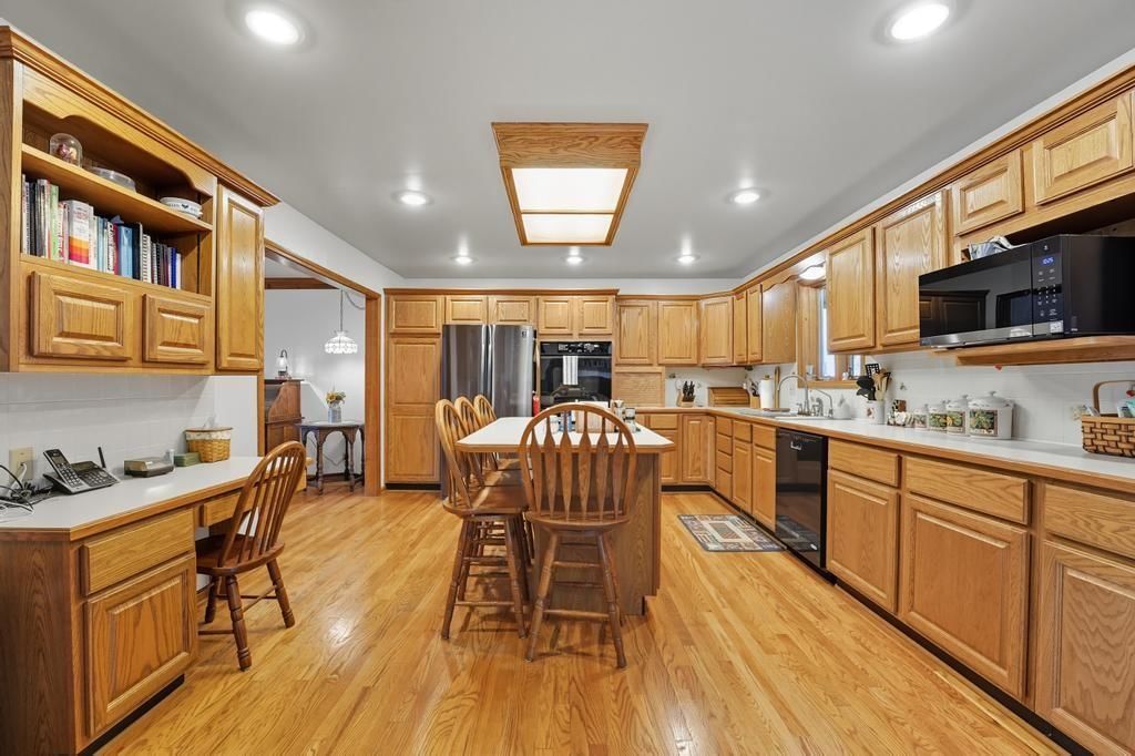 13102 W 69th Street — photo 15