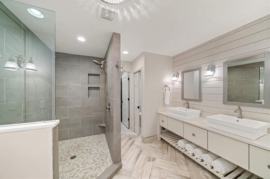 12763 Overbrook Road — photo 23