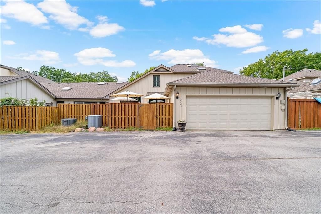 12763 Overbrook Road — photo 36