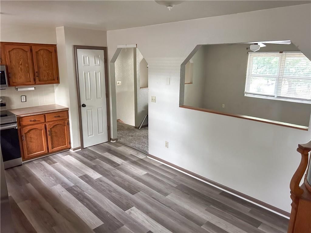 113 W 8th Terrace — photo 10