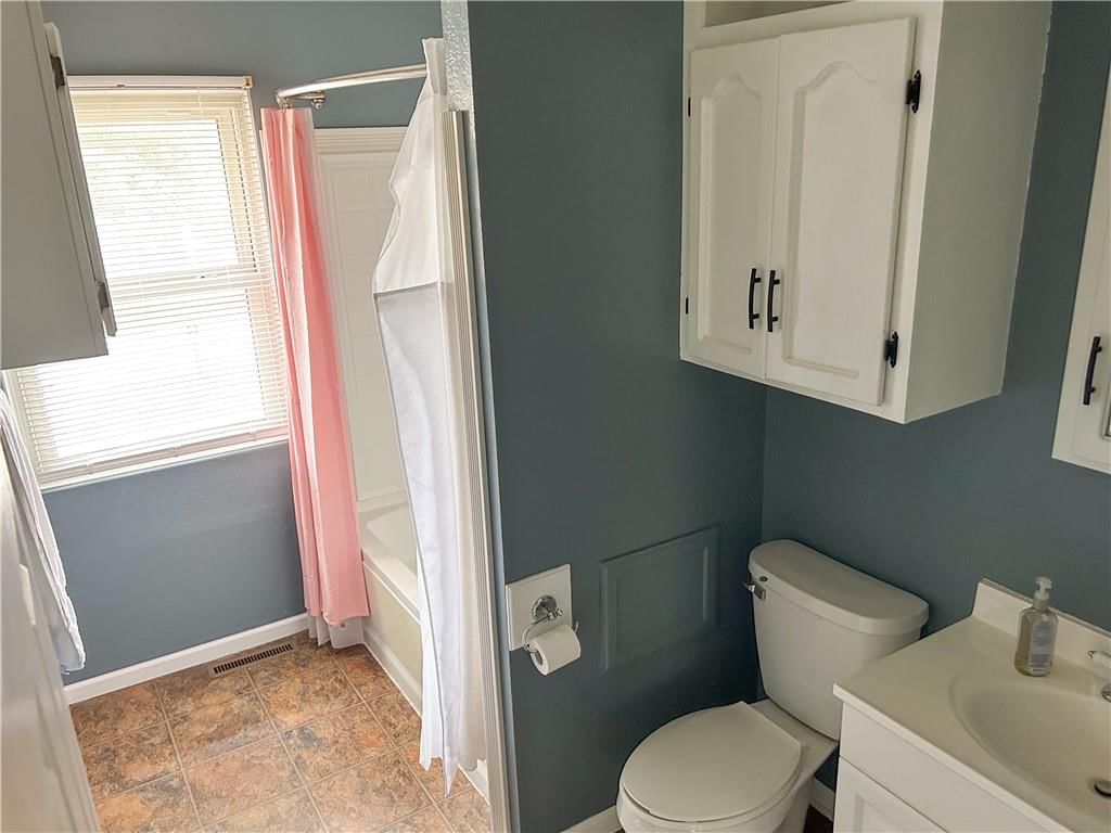 113 W 8th Terrace — photo 11