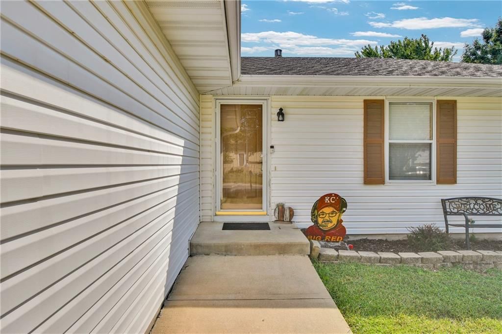 517 S Truman Road — photo 4