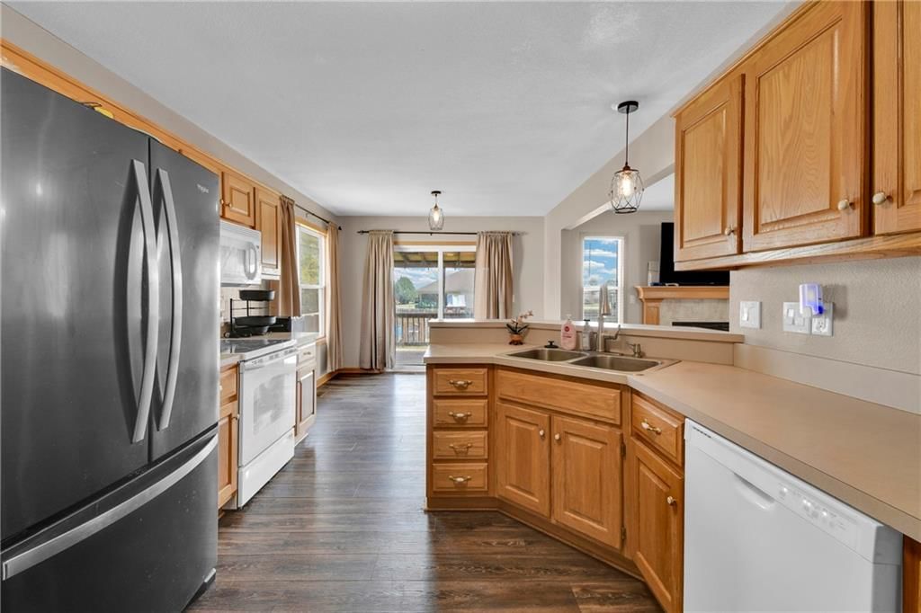 517 S Truman Road — photo 12