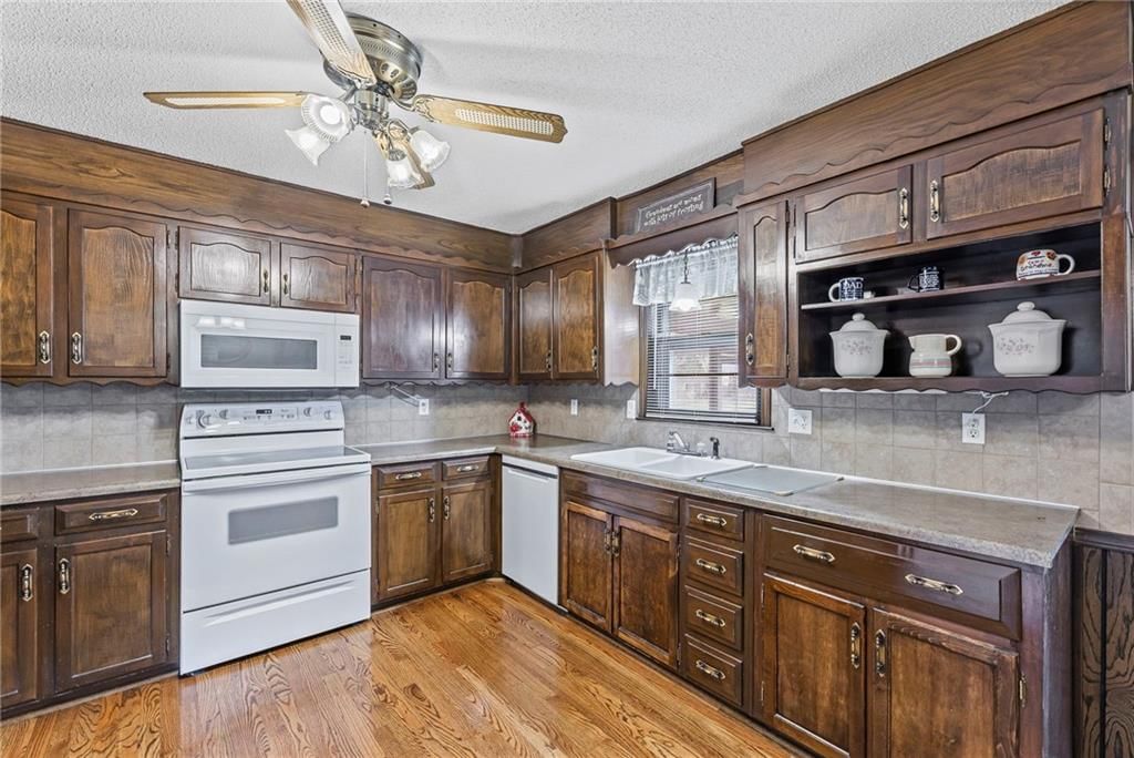 13804 Bennington Avenue — photo 13
