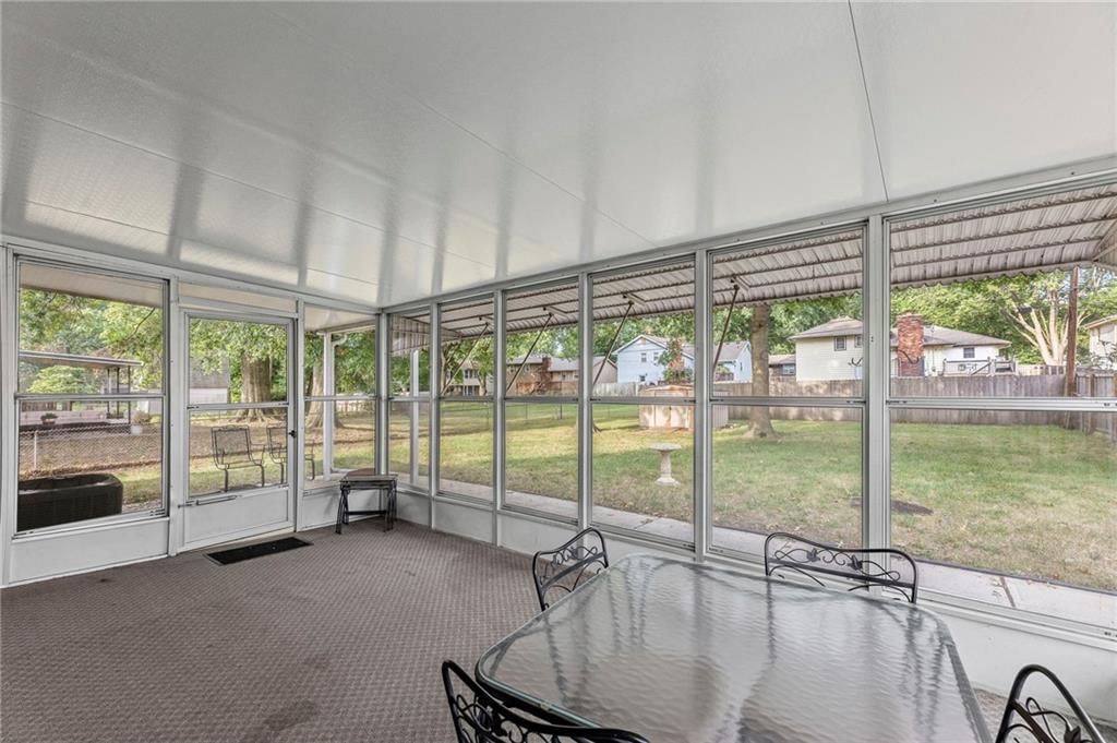13804 Bennington Avenue — photo 16