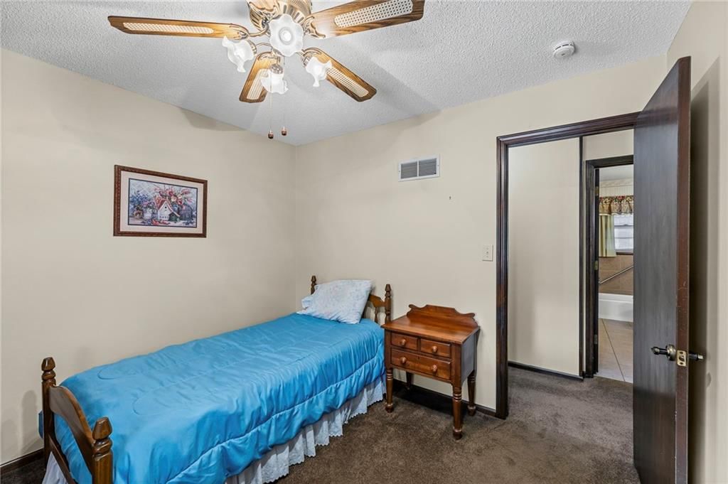 13804 Bennington Avenue — photo 24