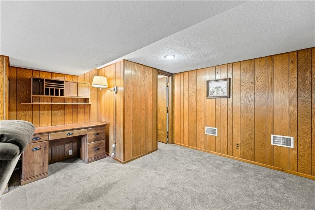 13804 Bennington Avenue — photo 33