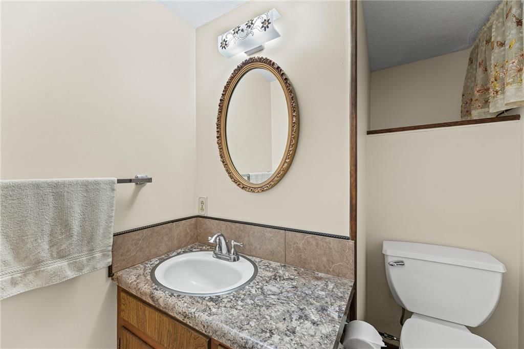 13804 Bennington Avenue — photo 35