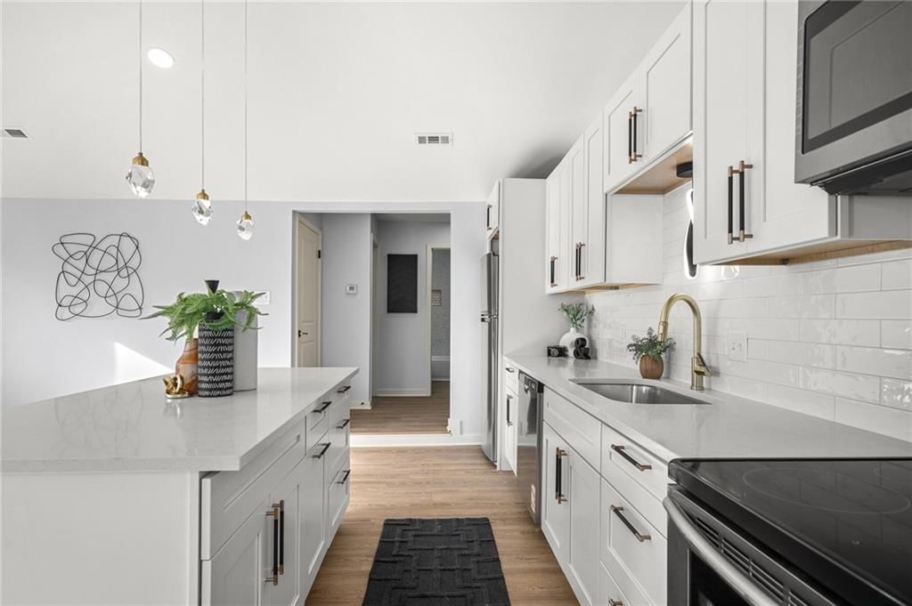 1312 S Emery Street — photo 11