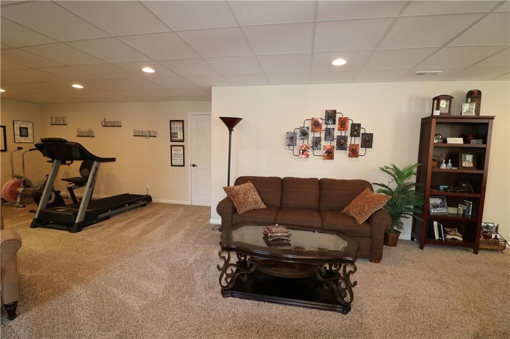 4703 Wilshire Drive N — photo 32