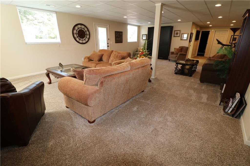 4703 Wilshire Drive N — photo 35