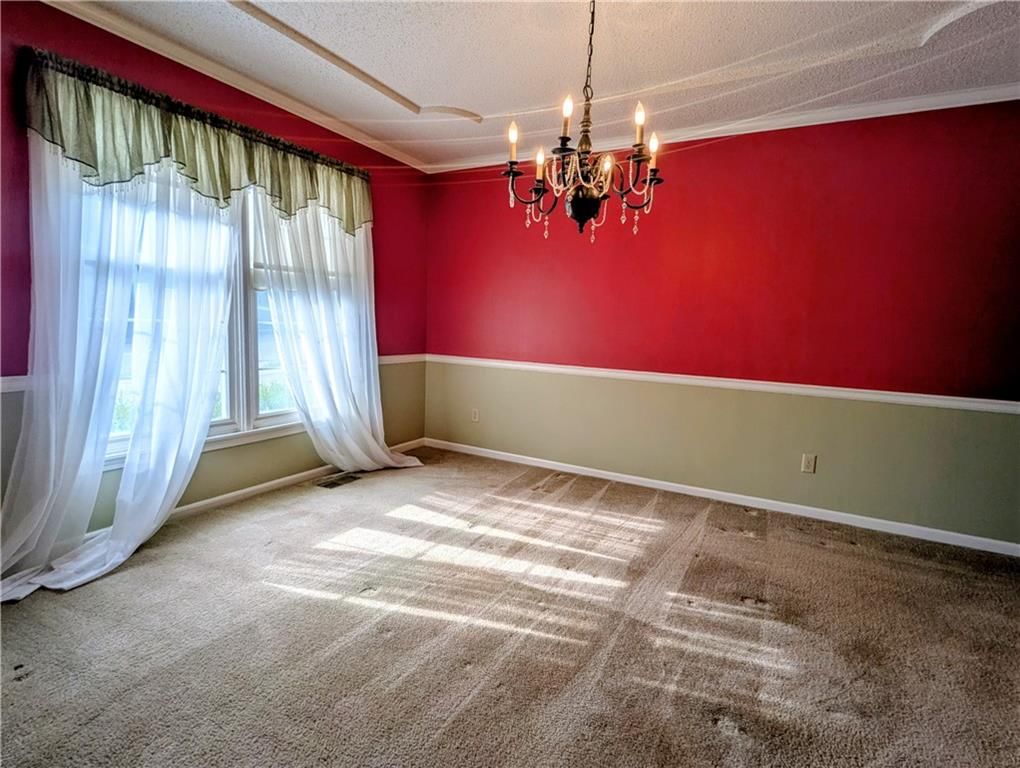 Photo 5 of 26 - 1580 Ridgeway Drive
