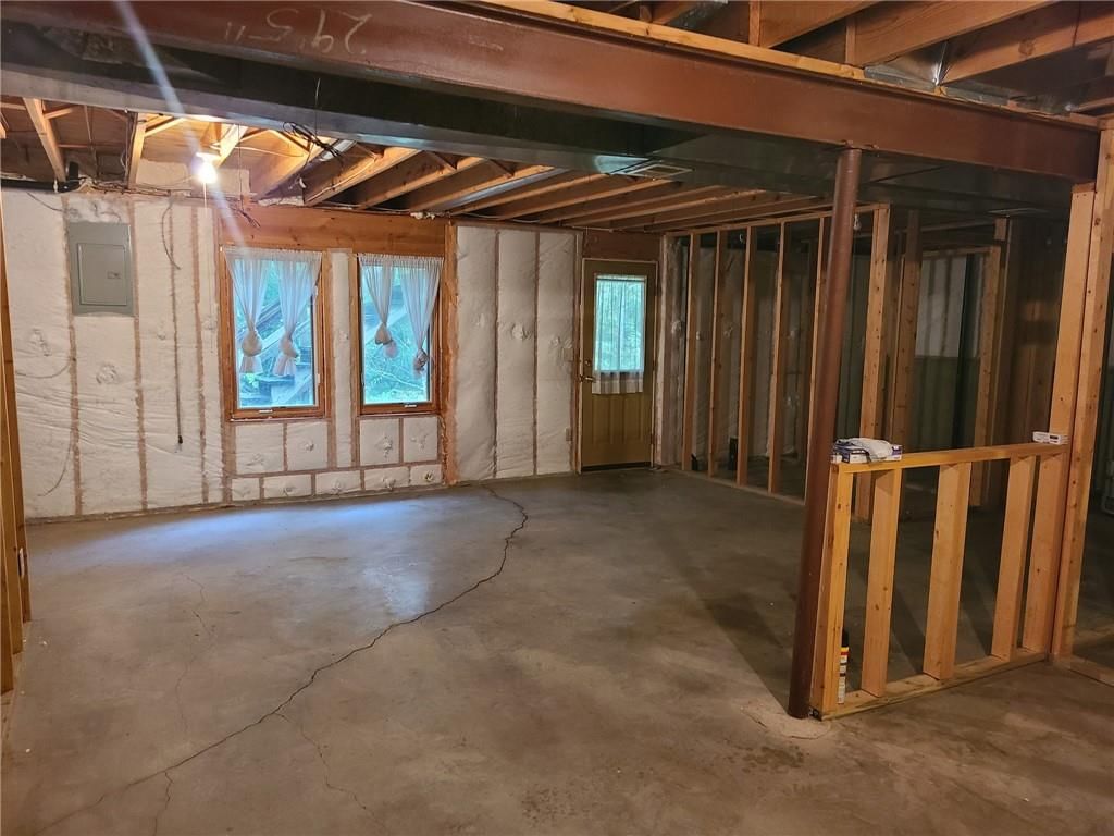 Photo 22 of 26 - 1580 Ridgeway Drive
