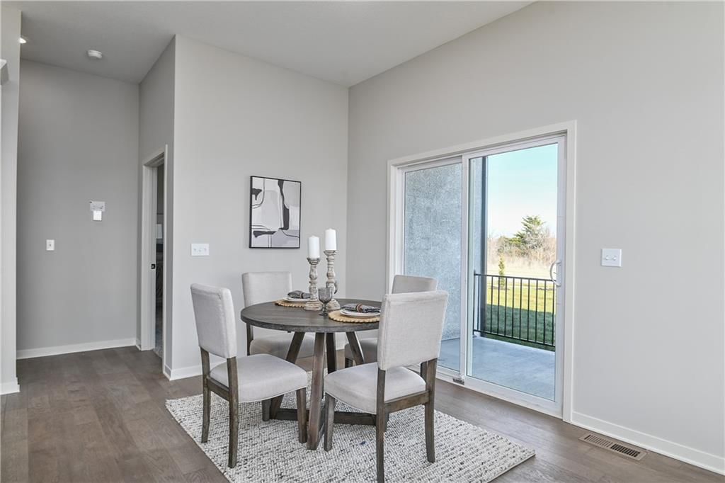 2251 W Dartmouth Street — photo 17