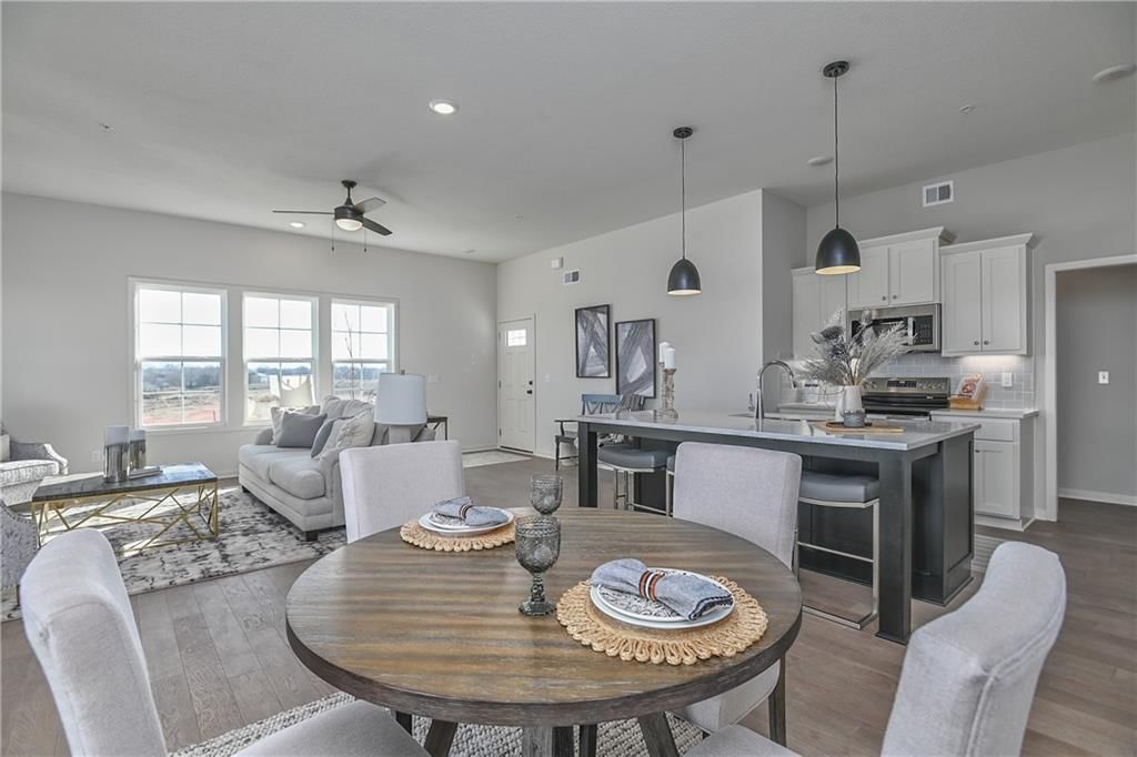 2251 W Dartmouth Street — photo 19