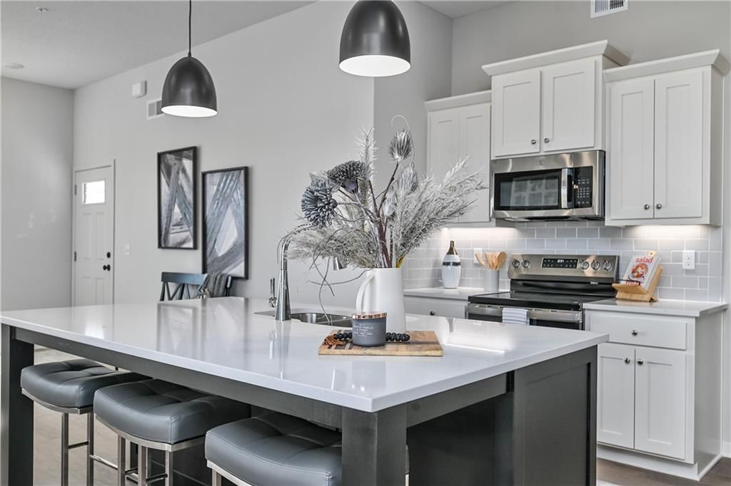 2251 W Dartmouth Street — photo 21