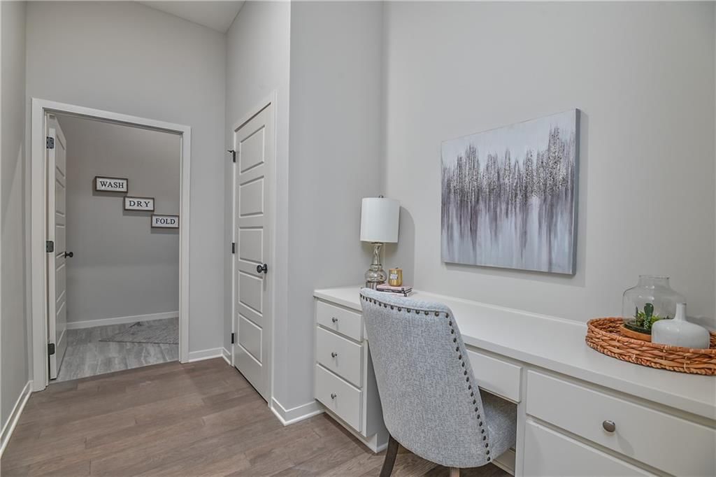 2251 W Dartmouth Street — photo 39