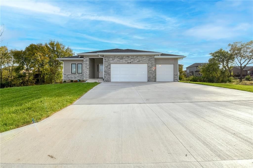 3916 SW Flintrock Drive — photo 2