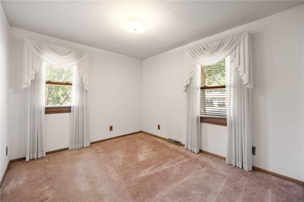 Photo 22 of 34 - 3713 NE 77th Street
