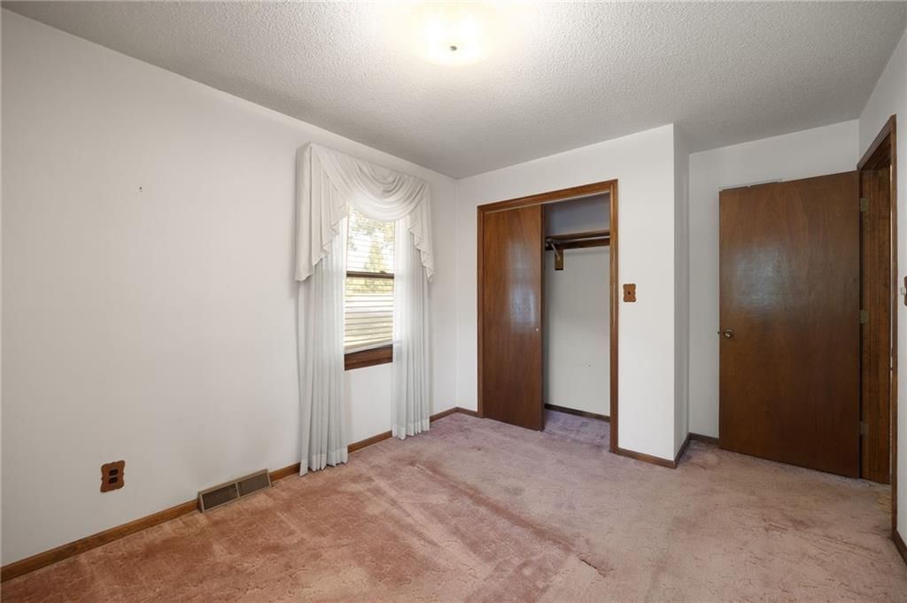 Photo 23 of 34 - 3713 NE 77th Street