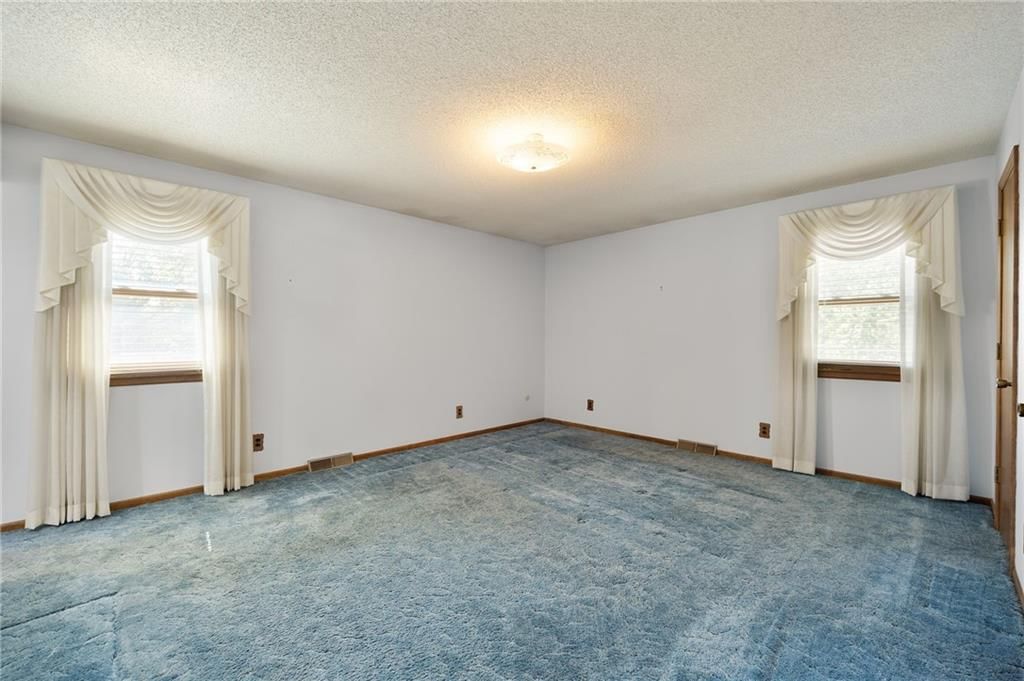 Photo 24 of 34 - 3713 NE 77th Street