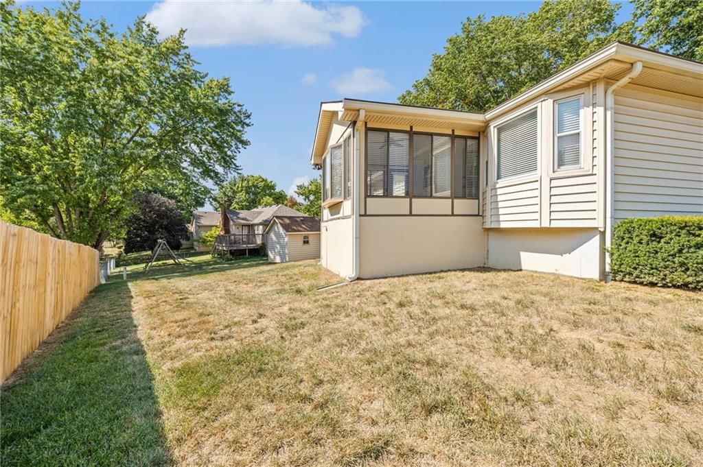 Photo 33 of 34 - 3713 NE 77th Street