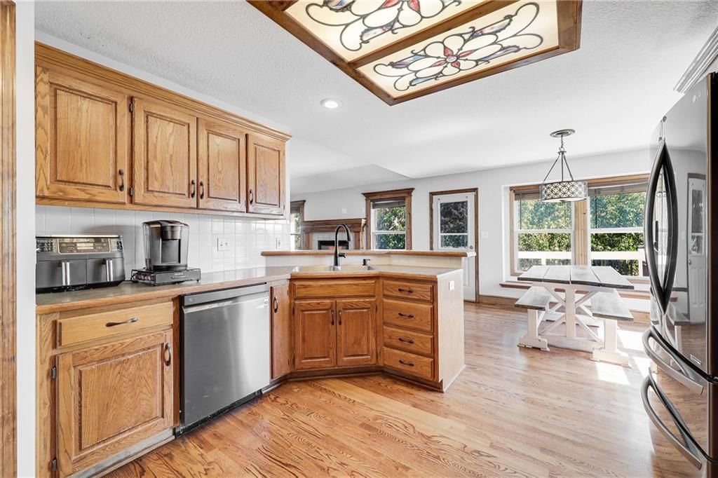 Photo 6 of 35 - 803 SW Brome Drive
