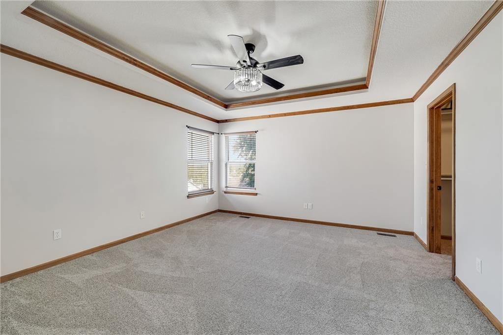 Photo 9 of 35 - 803 SW Brome Drive