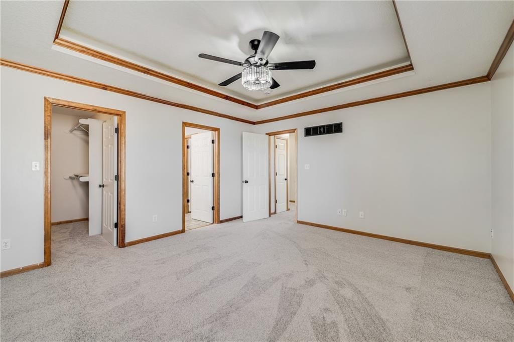 Photo 10 of 35 - 803 SW Brome Drive