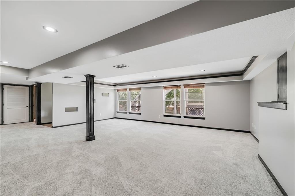 Photo 21 of 35 - 803 SW Brome Drive