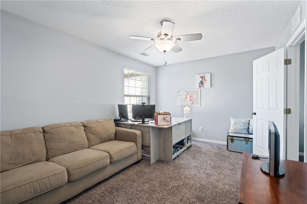 5507 N Fairmount Avenue — photo 12