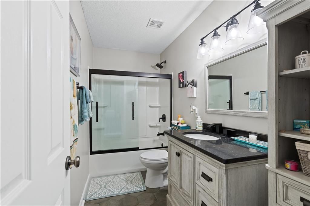 5507 N Fairmount Avenue — photo 16