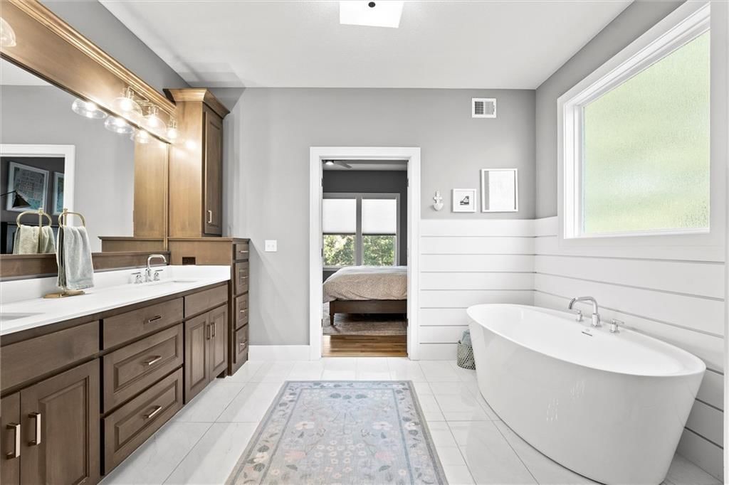 9268 Brownridge Street — photo 24