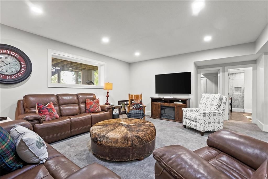 9268 Brownridge Street — photo 34