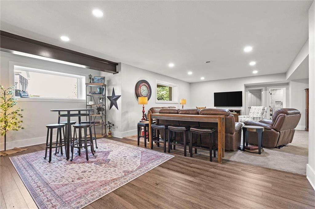 9268 Brownridge Street — photo 38