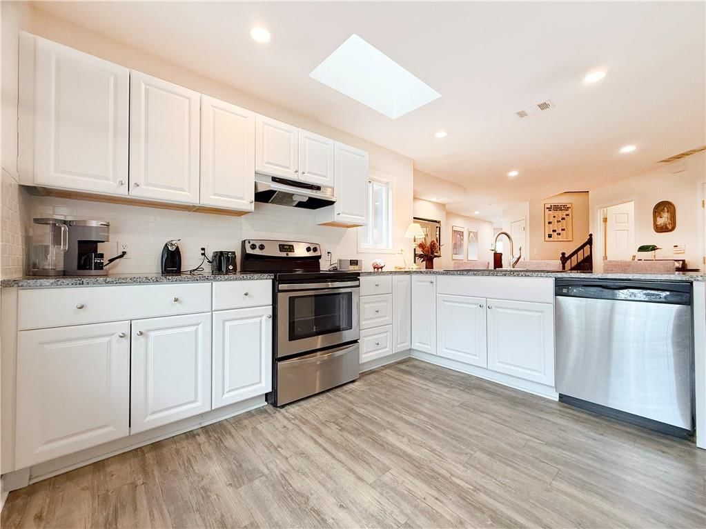 12317 Charlotte Street — photo 8