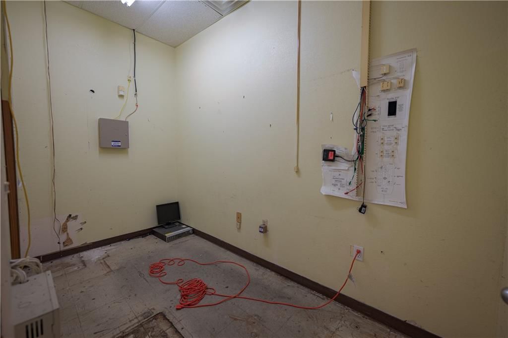 901 Lewark Street — photo 19
