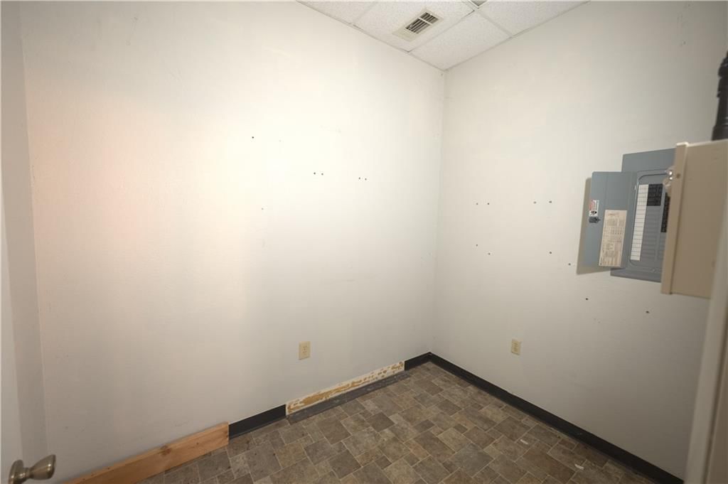 901 Lewark Street — photo 24