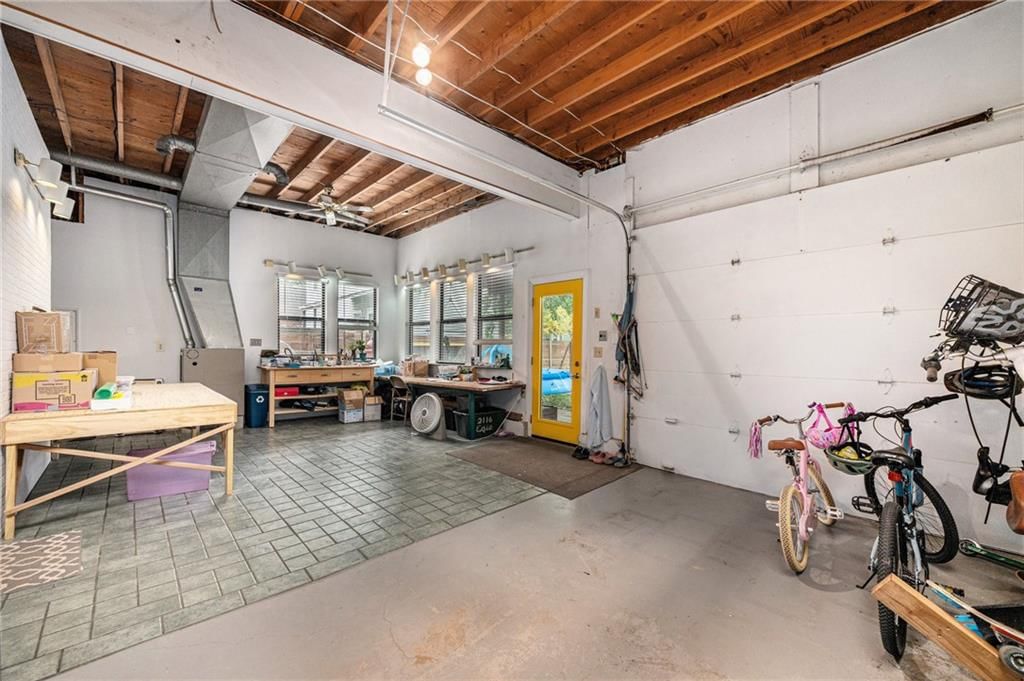 2116 Erie Street — photo 13