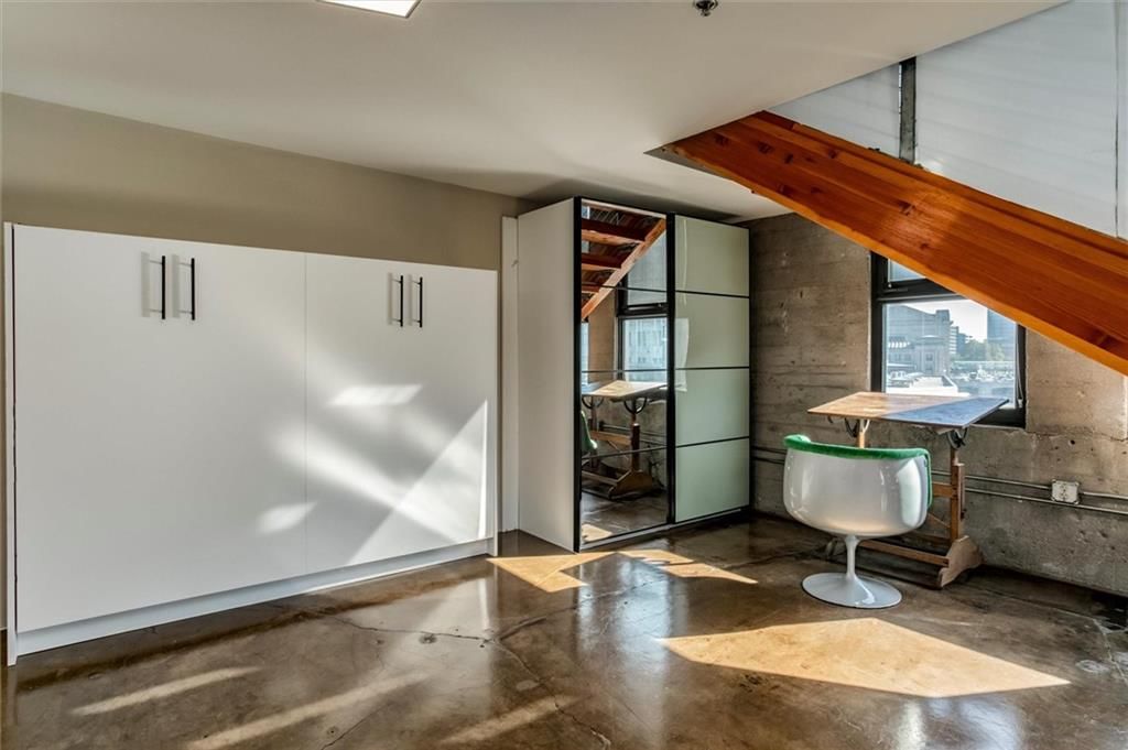 360 W Pershing Road — photo 9